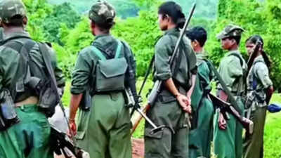 नक्सलवाद को बड़ा झटका, 22 नक्सली करेंगे आत्मसमर्पण