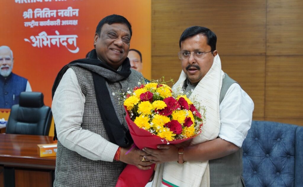 नितिन नबीन से भेंट कर चंदेल ने शुभकामनाएँ दी