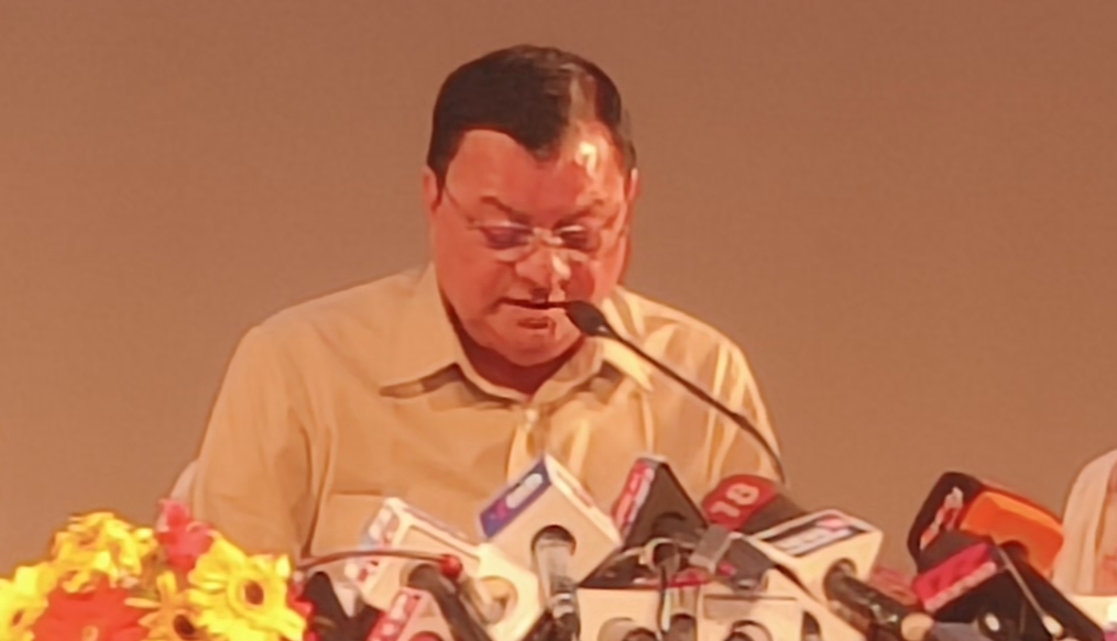 वाणिज्य उद्योग एवं श्रम विभाग की पीसी कैबिनेट मंत्री लखन लाल देवांगन दे रहे 2 साल की जानकारी 2 साल में हुए कार्यों का दे रहे ब्यौरा