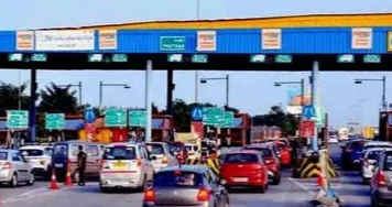 टोल प्लाजा में फास्टैग स्कैन करते ही वाहनों के बीमा, पॉल्यूशन सर्टिफिकेट, फिटनेस की हो रही है जांच