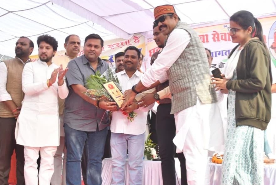 नेताजी सुभाषचंद्र बोस जी की जयंती में शामिल हुए कांग्रेस ब्लॉक अध्यक्ष मिलिंद गौतम