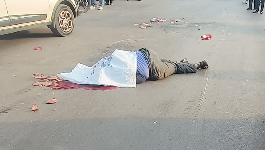 स्कूल जाते समय भाई-बहन पुलिस वाहन की चपेट में आए, 14 वर्षीय छात्र की मौत, बहन गंभीर