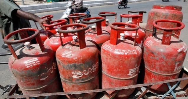 बंद हुई फोन कॉल और मिस्ड कॉल के जरिए सिलेंडर बुकिंग की सुविधा