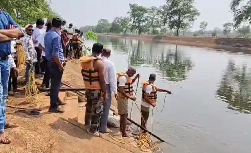 नहाते समय नहर में बहे पिता और बेटी,