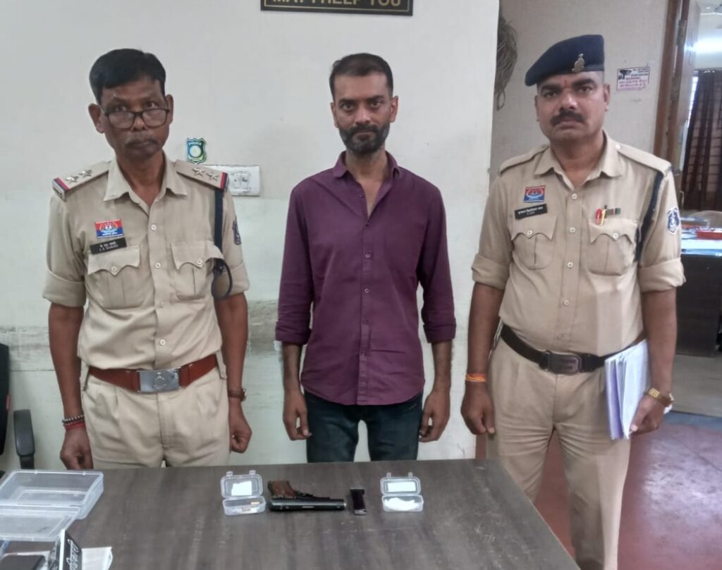 प्रेस क्लब परिसर में हवाई फायरिंग का आरोपी 24 घंटे के भीतर गिरफ्तार, पिस्तौल, खाली खोखे और दो जिंदा कारतूस बरामद